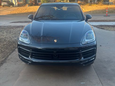 Used 2019 Porsche Cayenne image 1