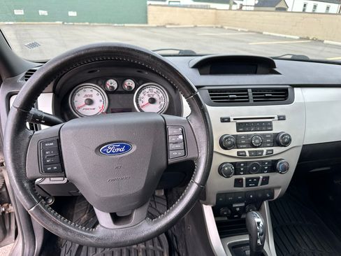 Used 2010 Ford Focus SEL FWD image 15