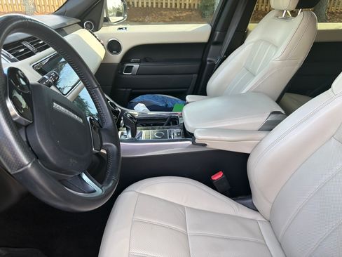 Used 2020 Land Rover Range Rover Sport HSE image 6