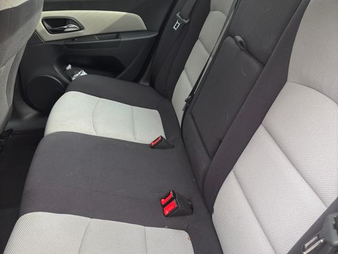 Used 2013 Chevrolet Cruze LS image 13