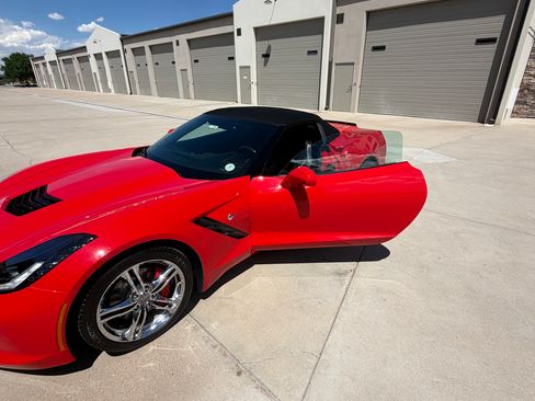 Used 2014 Chevrolet Corvette Stingray Convertible w/ Battery Protection Package RWD image 6