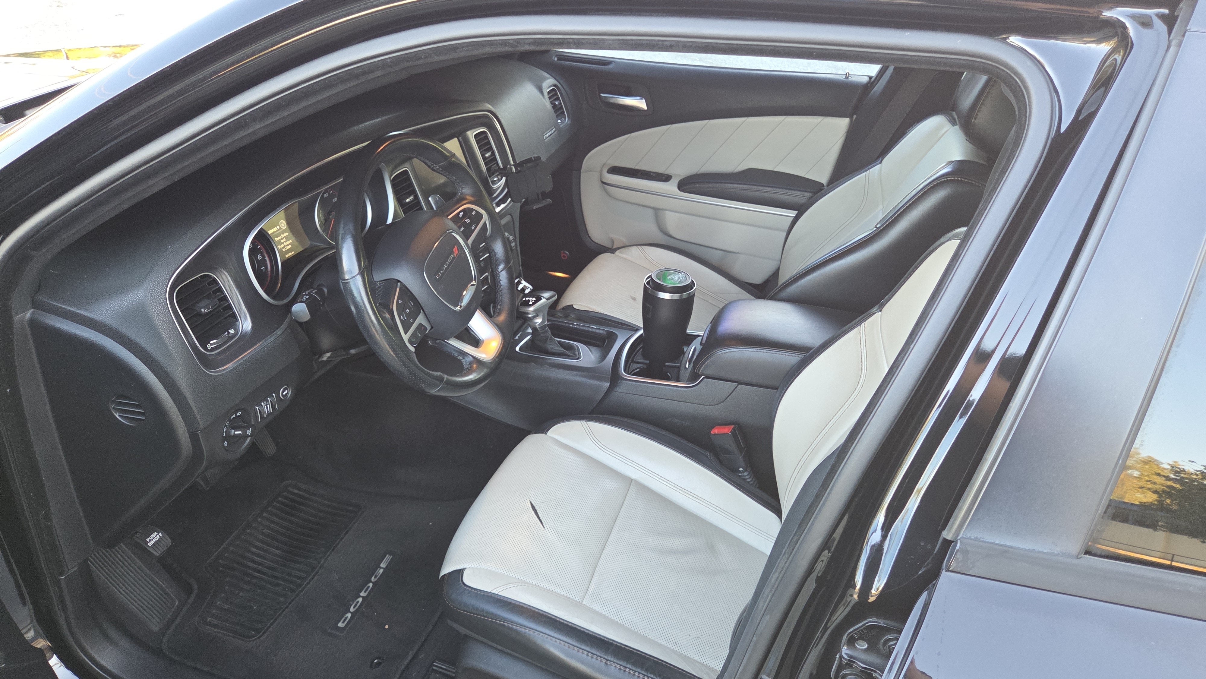 Used 2016 Dodge Charger SXT w/ Plus Group RWD image 6