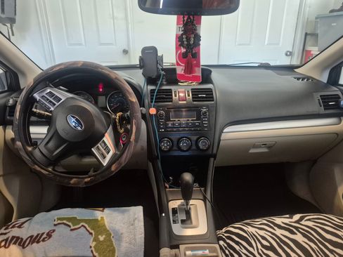 Used 2014 Subaru Crosstrek 2.0i Premium w/ Moonroof Package image 2