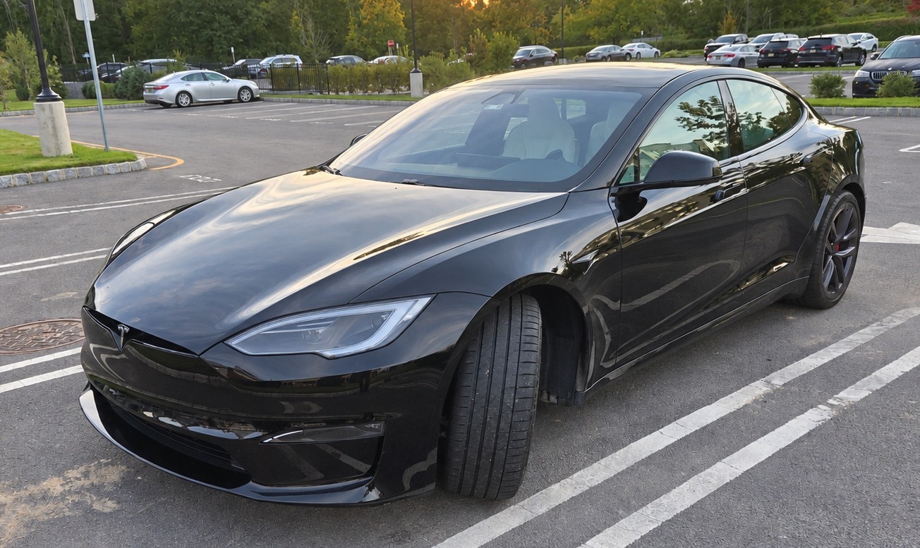 Used 2023 Tesla Model S Plaid AWD/4WD image 4