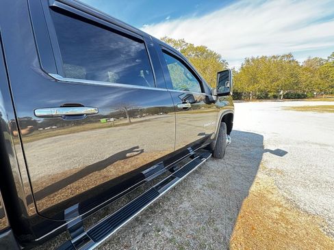 Used 2021 Chevrolet Silverado 3500 High Country image 14