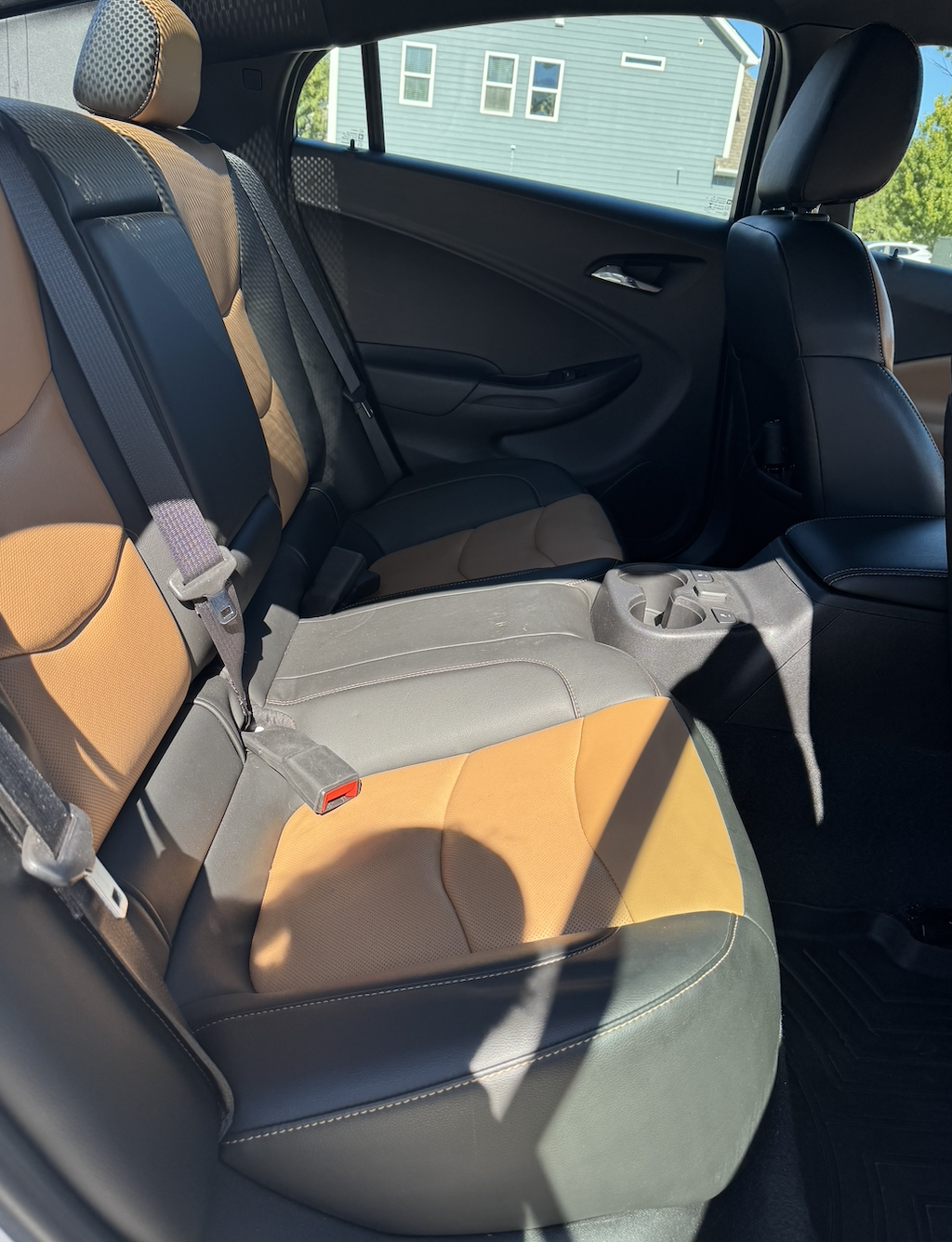 Used 2018 Chevrolet Volt Premier w/ Driver Confidence Package FWD image 9