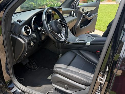 Used 2021 Mercedes-Benz GLC 300 image 9