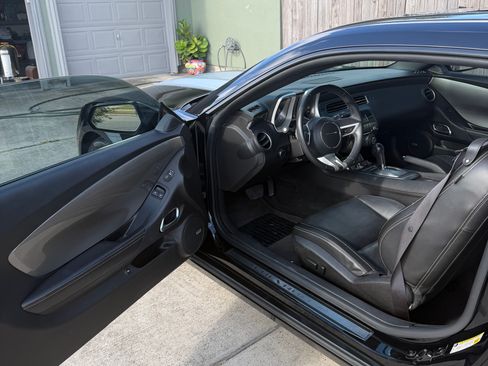 Used 2010 Chevrolet Camaro SS w/ RS Package RWD image 11