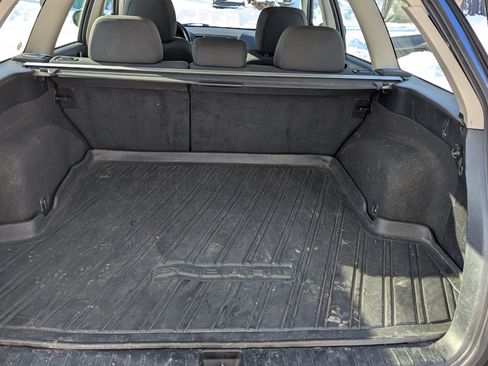 Used 2009 Subaru Outback 2.5i Special Edition image 4