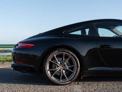 Used 2019 Porsche 911 Carrera image 10