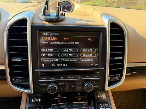 Used 2012 Porsche Cayenne S AWD/4WD image 14