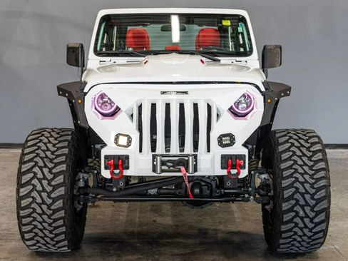 Used 2021 Jeep Gladiator Sport image 15