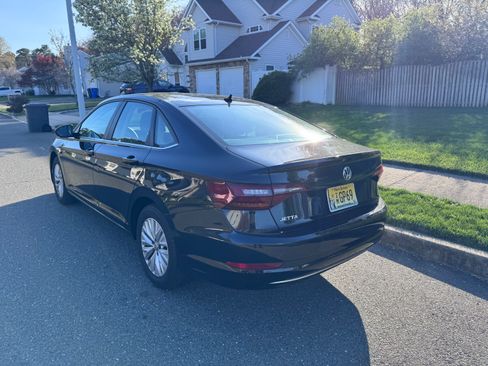 Used 2019 Volkswagen Jetta S w/ Driver Assistance Package image 4