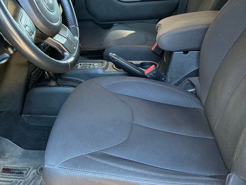 Used 2015 Jeep Wrangler Unlimited Sport w/ Quick Order Package 24S image 4