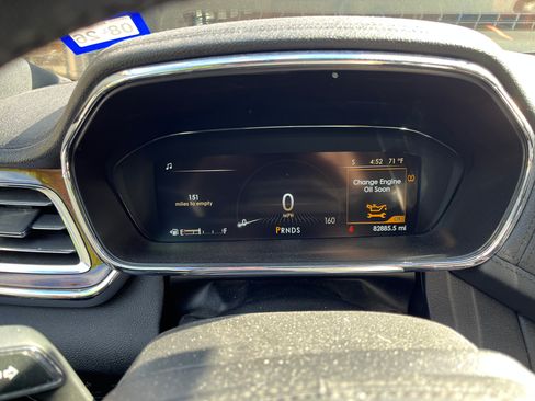 Used 2017 Lincoln Continental Premiere FWD image 11