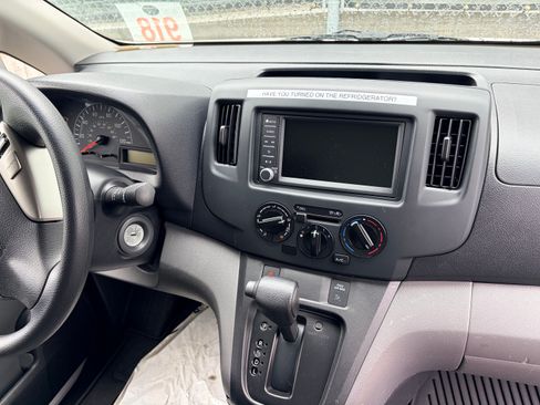 Used 2021 Nissan NV200 S image 15