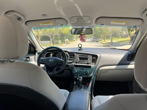 Used 2013 Kia Optima LX FWD image 8