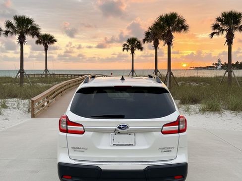 Used 2022 Subaru Ascent Limited w/ Technology Package image 5