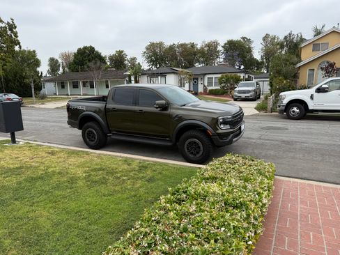 Used 2025 Ford Ranger Raptor image 4