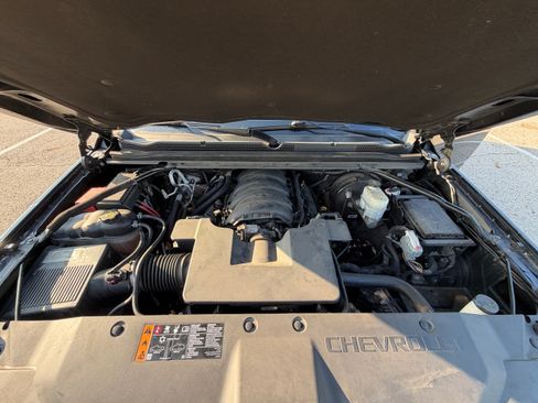 Used 2019 Chevrolet Suburban Premier w/ Premier Plus Edition AWD/4WD image 6