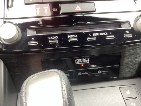 Used 2023 Lexus IS 350 F Sport image 10