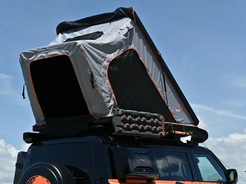 Used 2023 Land Rover Defender 110 S image 23