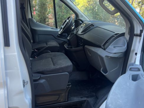 Used 2018 Ford Transit 250 130 Low Roof w/ Exterior Upgrade Package image 5