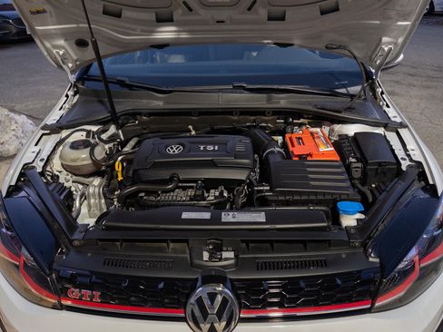 Used 2019 Volkswagen GTI SE image 26