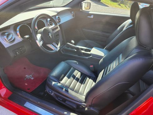Used 2005 Ford Mustang GT Premium image 10