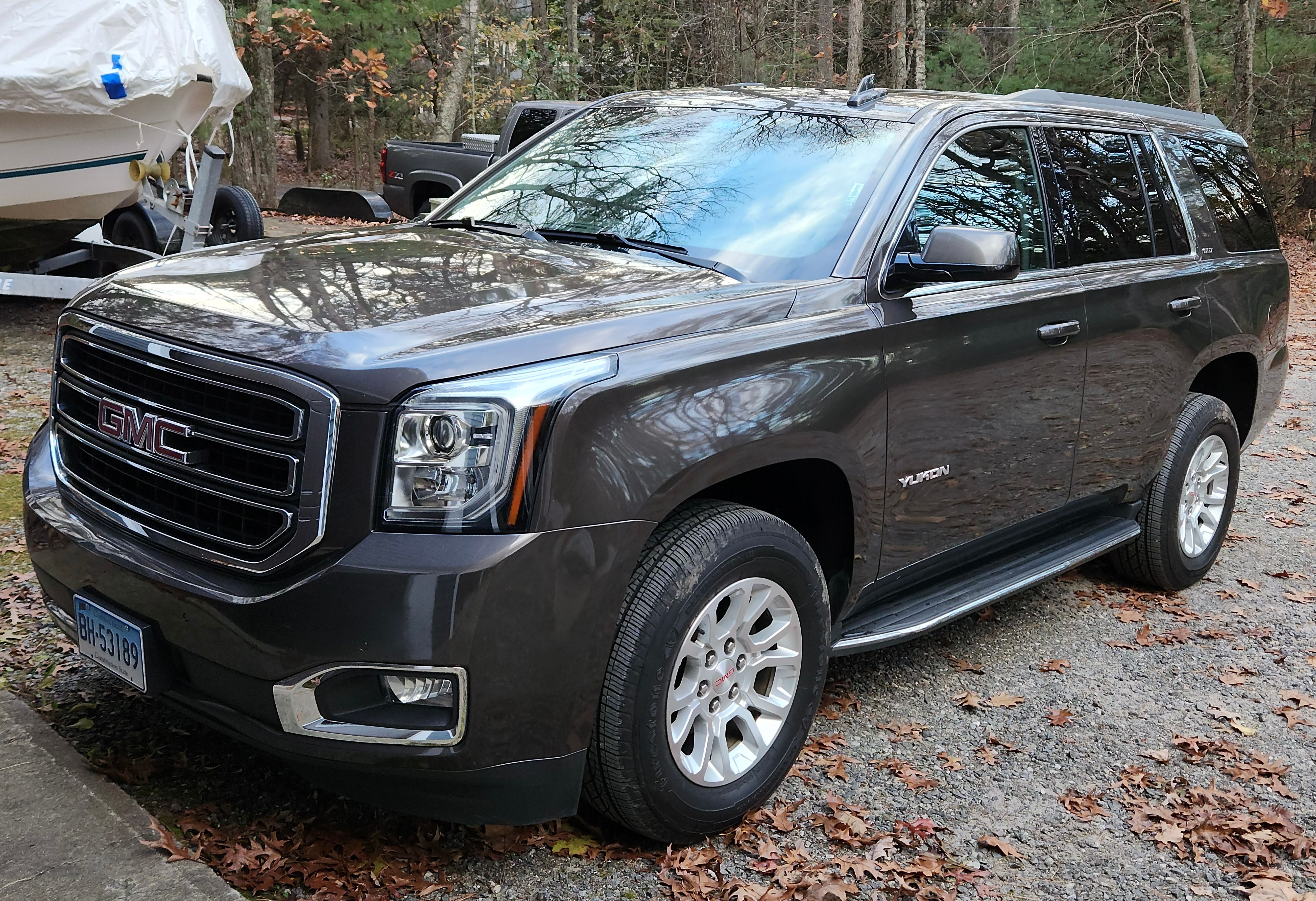 Used 2020 GMC Yukon SLT AWD/4WD image 1