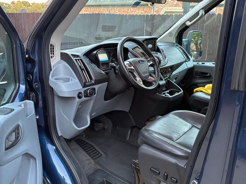 Used 2019 Ford Transit 350 XLT RWD image 12