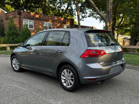 Used 2017 Volkswagen Golf Wolfsburg Edition FWD image 8