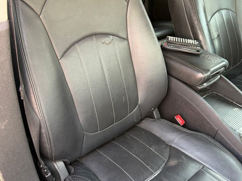 Used 2013 Buick Enclave Leather image 22