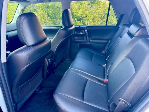 Used 2018 Toyota 4Runner TRD Off-Road Premium image 8