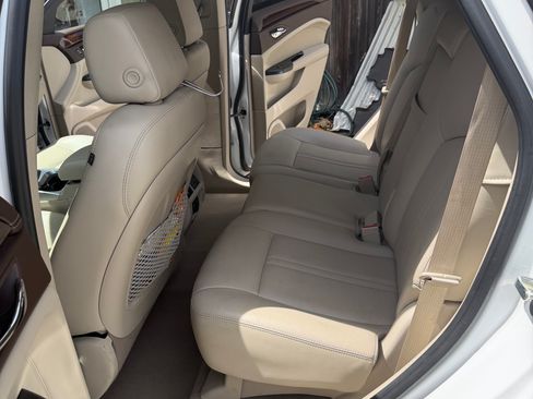 Used 2015 Cadillac SRX Luxury w/ Driver Awareness Package FWD image 4