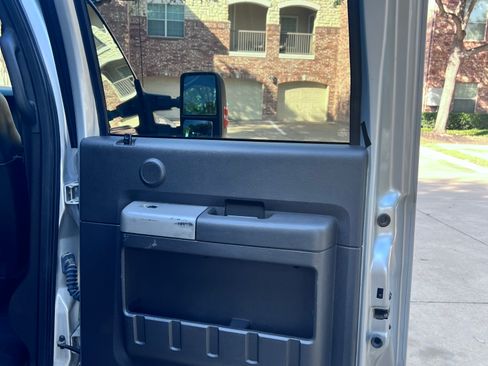 Used 2016 Ford F350 Lariat w/ Lariat Interior Package image 17