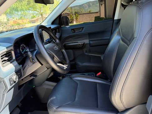 Used 2024 Ford Maverick Lariat w/ Black Appearance Package image 19