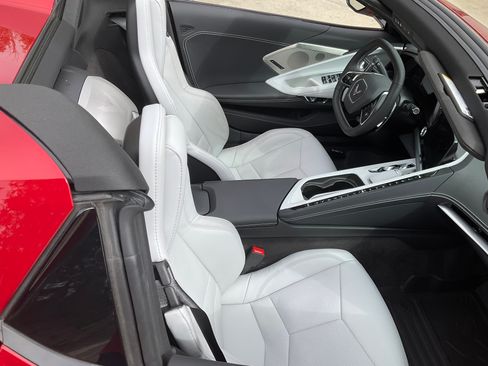 Used 2024 Chevrolet Corvette Stingray Preferred Conv RWD image 5