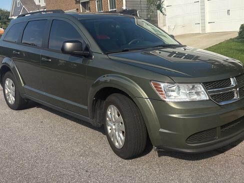 Used 2017 Dodge Journey SE w/ Flexible Seating Group FWD image 1