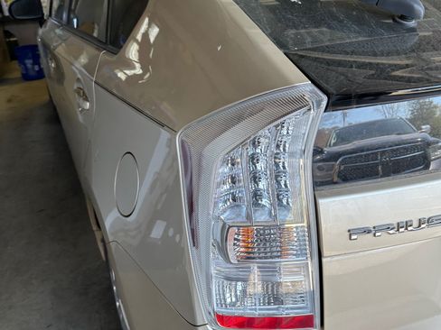 Used 2011 Toyota Prius Three image 10