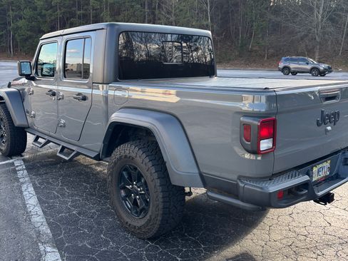 Used 2020 Jeep Gladiator Sport w/ Quick Order Package 24S AWD/4WD image 9