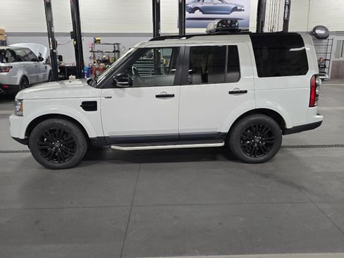 Used 2016 Land Rover LR4 HSE Silver Edition image 4