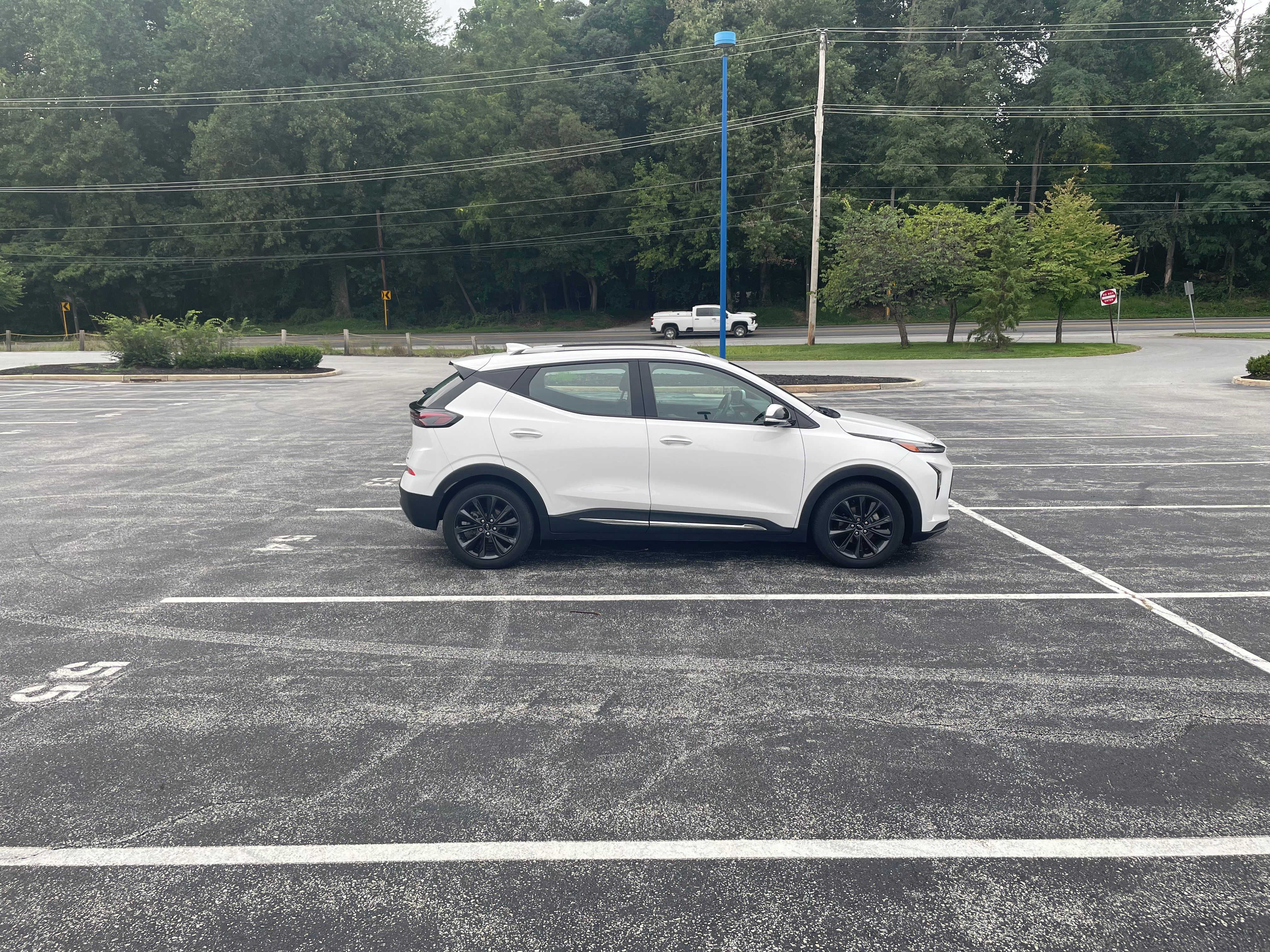 Used 2022 Chevrolet Bolt EUV Premier w/ Launch Edition FWD image 19