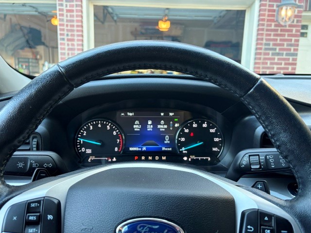 Used 2020 Ford Explorer XLT w/ Comfort Package AWD/4WD image 10