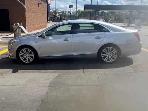 Used 2019 Cadillac XTS Luxury image 8