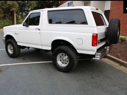 Used 1996 Ford Bronco image 2