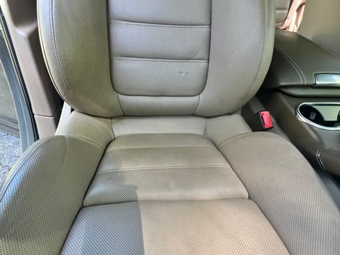 Used 2011 Porsche Cayenne S AWD/4WD image 16