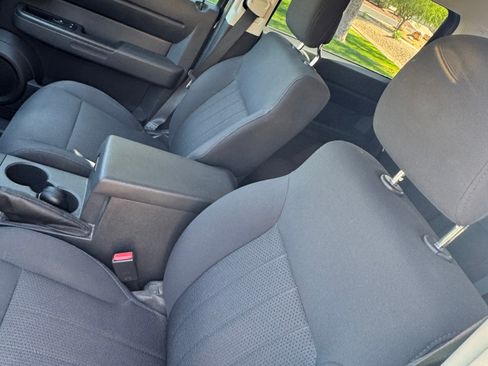 Used 2011 Dodge Nitro Heat w/ Popular Equipment Group AWD/4WD image 1