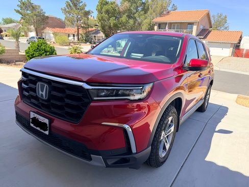 Used 2024 Honda Pilot EX-L image 2
