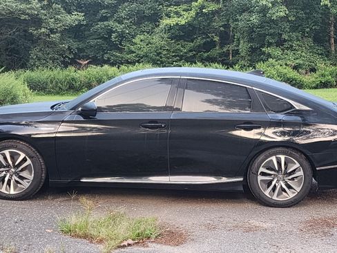 Used 2020 Honda Accord EX image 8